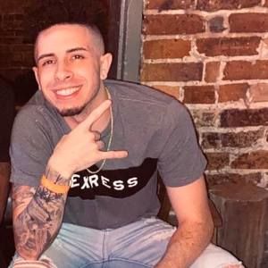 Meet your Posher, Devin